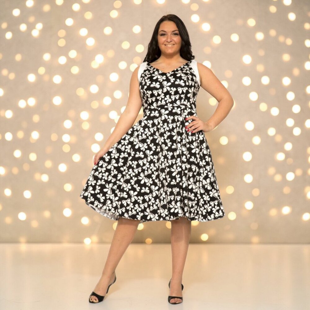 Plus size 60's Retro Vintage Pinup Plus London Mod Black White Bow Print Party